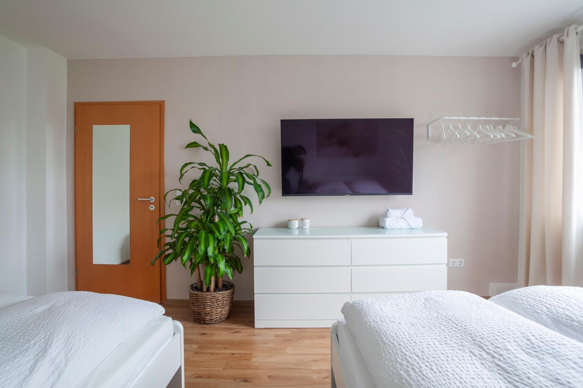 Exclusive 2-Room-City-Apartment - Contactless Check-In ฮันโนเวอร์ ภายนอก รูปภาพ